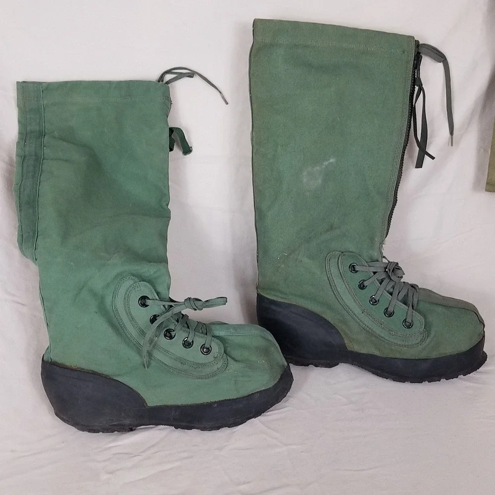 US Military N-1B Mukluk Boots Mens Medium Green Good Extreme Cold Weather 1988